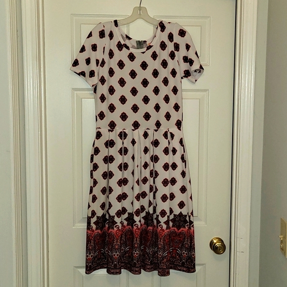 LuLaRoe Dresses & Skirts - DONATING 2/14! 🎉HP🎉 Lularoe Amelia Dress